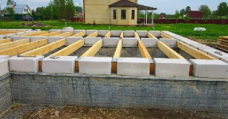Фундамент для дома Бугуруслан. Заказать под ключ цена от 3305 руб/м3