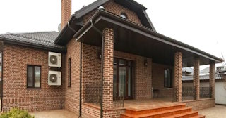 Строительство домов из кирпича с мансардой в Бугуруслане | от 3615 рублей
