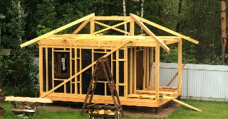 Сарай из бруса 100х100 в Бугуруслане - строительство под ключ | Строй-Бгр от 41304 руб.